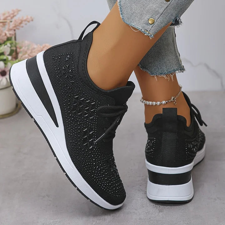 Vicki - Stylish Relaxed Sneakers
