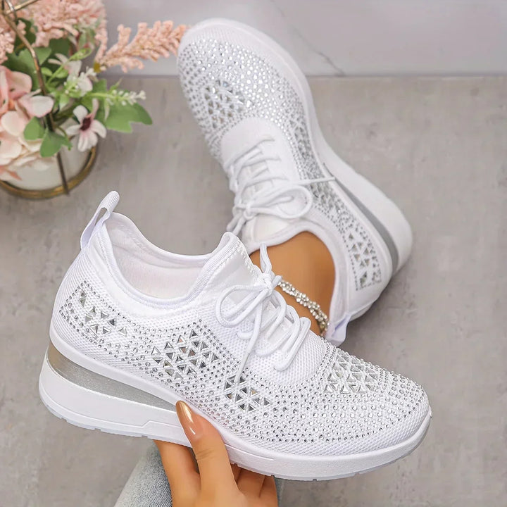 Vicki - Stylish Relaxed Sneakers