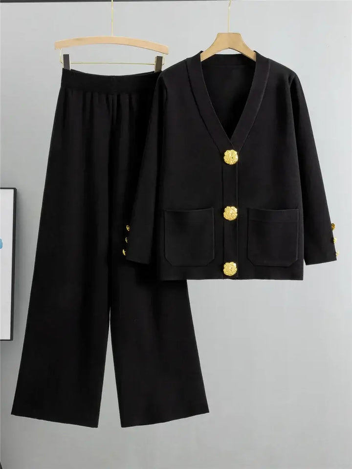 Brizza - Button-Detail Elegant Set