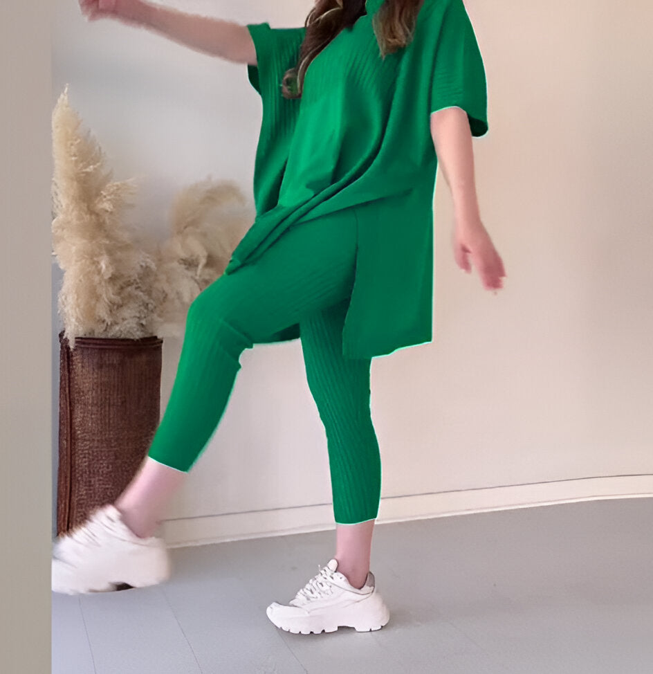 Vivika - Comfortable Elegant Set
