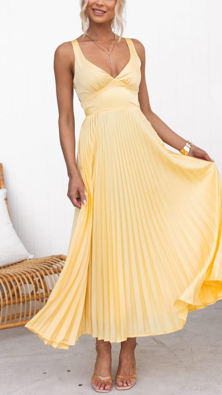 Zynara - Elegant Pleated Dress